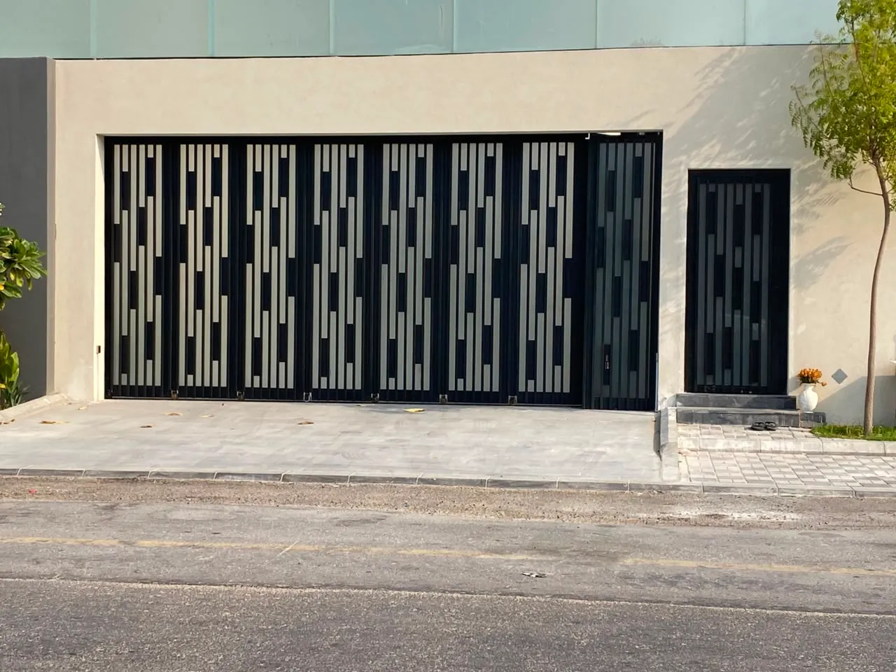 من مشاريع فكرة في المنطقة الشرقية، تركيب زجاج وألمنيوم وحديد